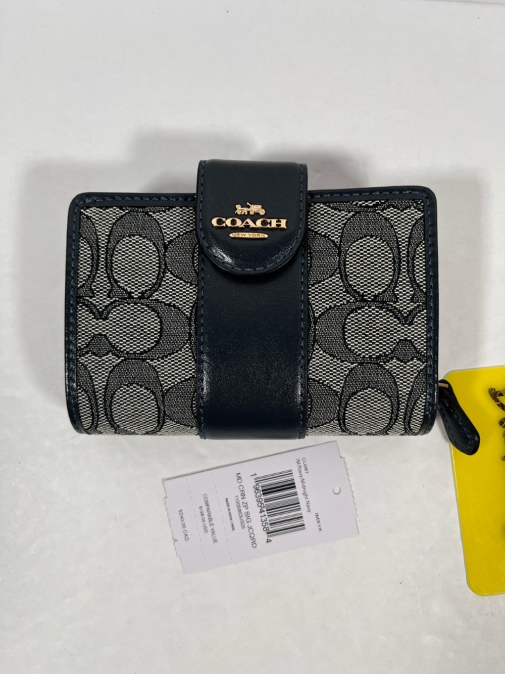 NWT Coach Medium Corner Zip Wallet In Signature Jacquard Value